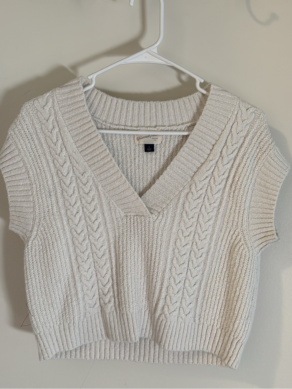 Universal Thread Cream Cable Knit V-Neck Sweater Vest